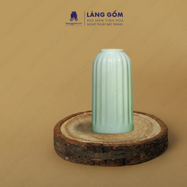 Lọ hoa Men ngọc bom khía