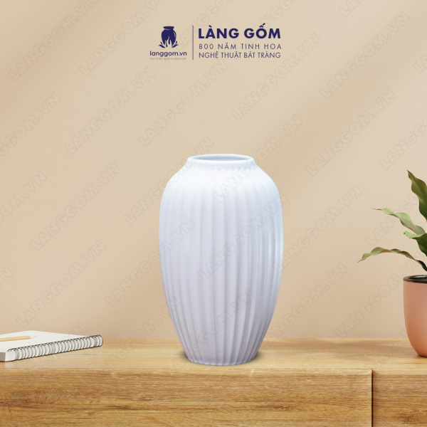 Lọ hoa Men trắng vò dưa